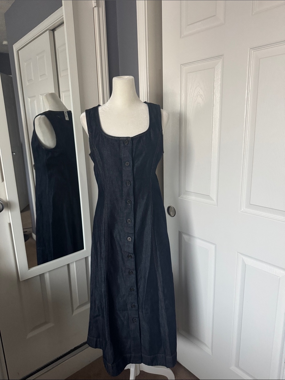 NEW LISTING! Madewell dark denim sleeveless button-front Midi Dress
